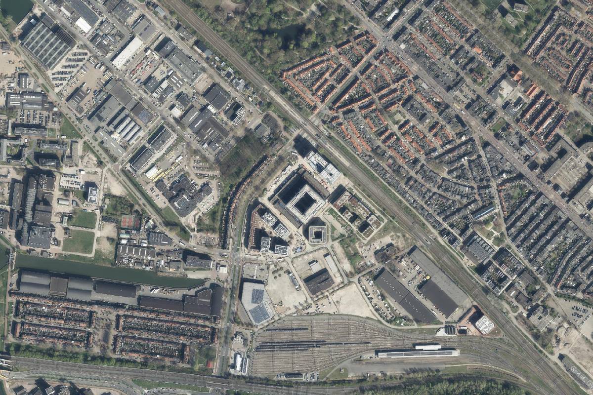 Luchtfoto van Utrecht (gemeente) van bovenaf, rond een bouwlocatie met 662 woningen